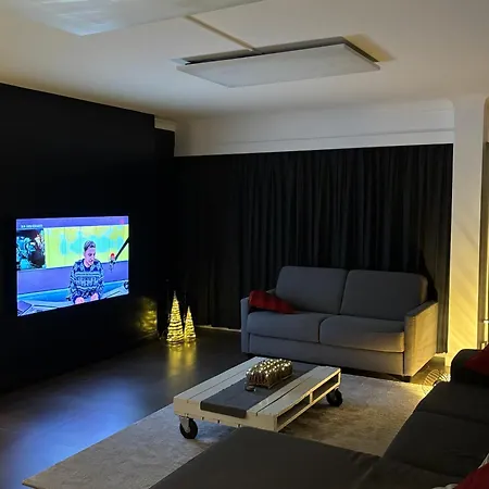 Luxe شقة *